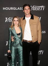 Zandile is most famous for her roles in the first 'kissing booth' film and 'black mirror'. Omg The Kissing Booth Stars Jacob Elordi And Joey King Might Ve Broken Up Joey King Kissing Booth Joey King Hot