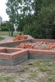 Ev 45 metrekare tabanda 2 katlı olacak. Bir Tugla Evin Temeli Nasil Kendi Tugla Insa Etmek Nasil Tek Katli Veya Iki Katli Ozel Yazlik Tabandan Tavana Kendisi Guclendirmek Onarim Ve Insaat