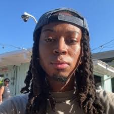 Brian Inoa's Instagram, Twitter & Facebook