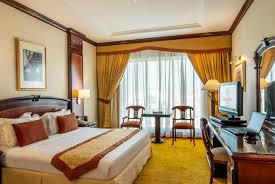 Carlton palace hotel is a luxurious hotel for both leisure and business travellers with an unparalleled combination of exemplary service, beautifully renovated rooms, stunning decor, international dining, central location and value for money. Review Carlton Palace Hotel Hotel Reviewing System
