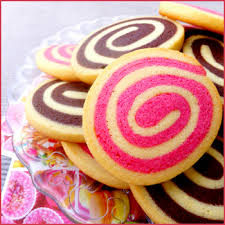 Sables Spirale Vanille Chocolat Vanille Fraise Vanille Fraise Chocolat Vanille Et Gateaux Et Desserts