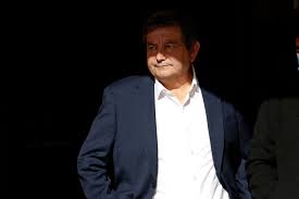 Esta jornada, ante el 15 tribunal de garantía de santiago estaba prevista la audiencia de formalización del alcalde electo de san ramón, el ex ps miguel ángel aguilera, quien llega a la. Nkke Mfp6hy6pm