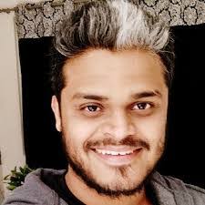 Shefali Garg's Instagram, Twitter & Facebook