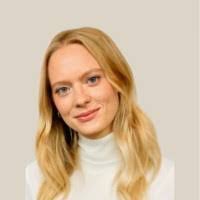 Eliza Hunt's Instagram, Twitter & Facebook