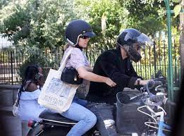 Vanessa paradis, johnny depp's ex, marries film director samuel benchetrit in france. Mit Motorrad So Feiert Lily Rose Depp Ihren 21 Geburtstag Promiflash De