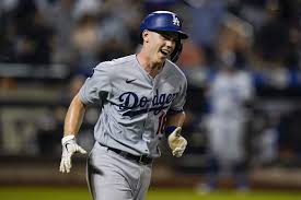 Dodgers get on the board first. 3lhrsmsanexknm