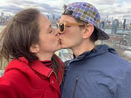 Free classified ads for personals and everything else. 25 Winter Date Ideas In Nyc New York City Romance Guide