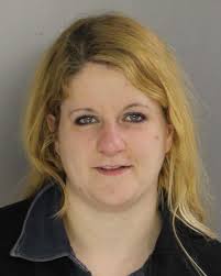 Woman who smuggled drugs to prison gets probation