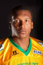 Darian Tucker's Instagram, Twitter & Facebook