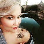 April Worstell's Instagram, Twitter & Facebook