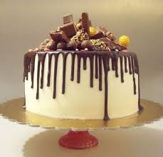 La Drip Cake Torte Celebrazione Dolci Fonduta Di Cioccolato