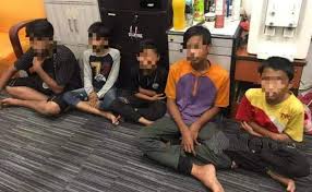 Polis menumpaskan kegiatan perjudian bookie lumba kuda yang beroperasi di restoran di taman cahaya, ampang jaya dekat sini kesemua yang ditahan serta barang rampasan dibawa ke balai polis ampang jaya dan kes disiasat mengikut seksyen 6 (1) akta rumah judi. Geng Main Basikal Lajak Ditahan