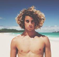 growing my hair out like this favourites pinterest beautiful jungen und lockiges haar