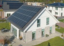 In order to provide reliable guidance for this combination, the passive house institute has introduced new categories for its building certification; Danhaus Plus Energie Haus