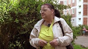 Brigitte lebte von Bürgergeld: Als Rentnerin wirft sie Geld ausm Fenster -  DerWesten.de