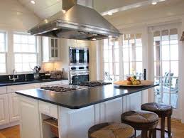 Cocina con isla central cocina pequeña con isla decoración de cocina moderna muebles de cocina diseño de cocina cocina concepto abierto una luminosa cocina con isla multifunción. Mas De 100 Fotos De Cocinas Con Isla Central Espaciohogar Com