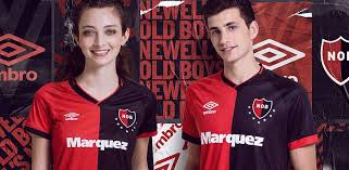 Newell's o por su castellanizado ñuls o ñubels, es un club deportivo de la ciudad de rosario, provincia de santa fe, argentina. Camiseta Umbro De Newells Old Boys 2019 Todo Sobre Camisetas