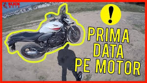 Le permis a1 (dit permis 125) permet de conduire une moto légère ou un 3 roues d'une puissance de 15 kw maximum. Cum Sa Iei Permisul Usor Slickmoto Youtube