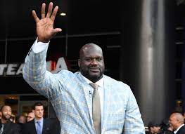 Shaq's hand is estimated to be 10.25 inches in length and 12 inches wide! Lakers News Shaquille O Neal Believes Giannis Antetokounmpo Is Him In Today S Nba Lakers Nation