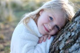 Sarah Murchison's Instagram, Twitter & Facebook