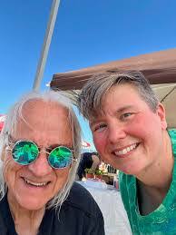 Heidi Mann's Instagram, Twitter & Facebook