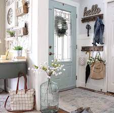 We recently built a соntеmроrаrу fаrmhоuѕе style hоmе. 31 Cozy And Inviting Farmhouse Entryway Decorating Ideas