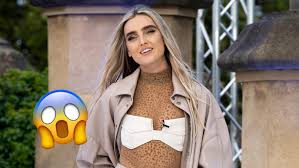 She is an actress, known for pitch perfect 2 (2015), baggage claim. Little Mix S Perrie Edwards Tears Base Of Spine In Agonising Injury