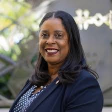 Miriam Matthews's Instagram, Twitter & Facebook