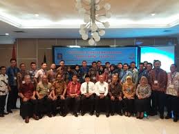 Moral adalah pengetahuan atau wawasan yang menyangkut budi pekerti manusia yang beradab. Buka Kegiatan Remisi Online Kakanwil Tekankan Petugas Pemasyarakatan Jaga Integritas Moral