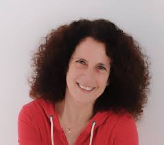 Melanie Jordan's Instagram, Twitter & Facebook