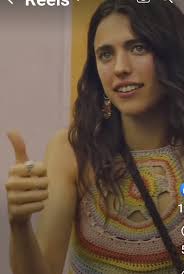 They fell instantly in love.😍 This truck driver heard cries from beneath  his vehicle and ended up making a friend.