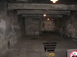 Außer ihnen gab es anfangs. Bild Gaskammer Zu Kz Gedenkstatte Auschwitz In Oswiecim
