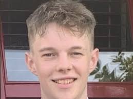 Tearful and heartbreaking tributes were paid to 22-year-old Seán McGuinness  during his funeral mass yesterday afternoon in Co Sligo. The south Sligo  man who worked in construction was killed in a crash