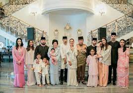 Juliana + tengku adeq's wedding was filled with joy and laughter. Foto Sekitar Majlis Pernikahan Juliana Evans Tengku Shariffuddin Gempak