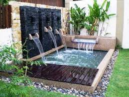 Air mancur taman merupakan salah satu inspirasi hiasan rumah yang menghasilkan suasana rumah yang lebih estetis. Rumah Minimalis Kolam Taman Minimalis Depan Rumah