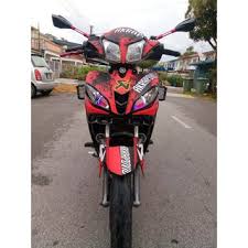 Now comes with a totally new sporty look with an excellent quality feel and an improved performance and is now even more economical to run. Yamaha Lagenda 115z Fuel Injection 2019 4t Motorcycle Shopee Malaysia