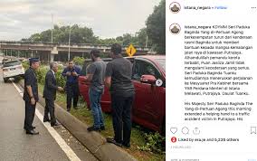 Check spelling or type a new query. Raja Dan Rakyat Berpisah Tiada Agong Keluar Dari Kereta Bantu Mangsa Kemalangan Buat Netizen Bangga