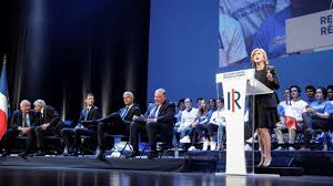 Le site internet de la haute autorité pour la transparence de la vie publique. Les Republicains Se Divisent Sur Le Depart De Valerie Pecresse Les Echos
