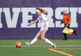 LOCAL COLLEGE: Licari leads Royals