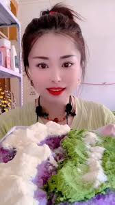 Satisfying Ice ASMR Eating Videos