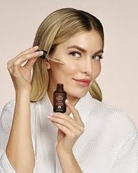 Amazon.com: JOHN MASTERS Organic Pomegranate Facial Nourishing Oil, 29 ML :  Beauty & Personal Care