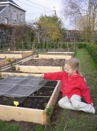 Le Potager En Carres Comment Debuter Jardin En Hauteur Carre Potager Potager