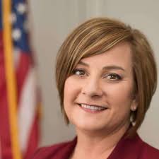 Michelle Snodgrass's Instagram, Twitter & Facebook