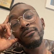 Marcus Junior (@Mackus_Bitch)