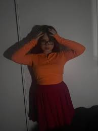 The new Velma show breaks this own Subreddit's rules. Why are we okay with  that? : r/Scoobydoo