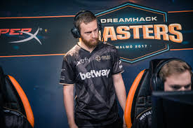 As an amazon associate we earn from qualifying purchases. Nip To Miss Third Straight Cs Go Major Dot Esports