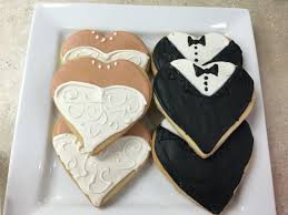Groom And Bride Cookies Livaysweetshop Cookies Bride Cookies Sugar Cookies Decorated Cookie Favors