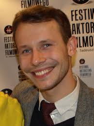 W 2004 roku ukończył studia na wydziale aktorskim pwstitv w łodzi. Mateusz Banasiuk Wikipedia Wolna Encyklopedia