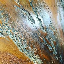 Oggi, la pittura effetto pietra è considerata una delle più recenti e apprezzate tendenze della decorazione di interni. Pittura Effetto Pietra Spaccata