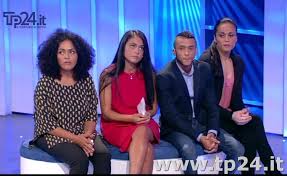Contextual translation of ce posta per te into english. Una Famiglia Di Marsala A C E Posta Per Te Quattro Figli Che Non Vedevano Il Papa Da